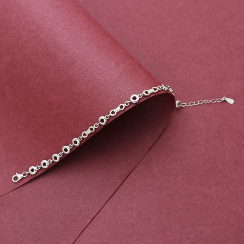 Silver Majestic Circle Bracelet