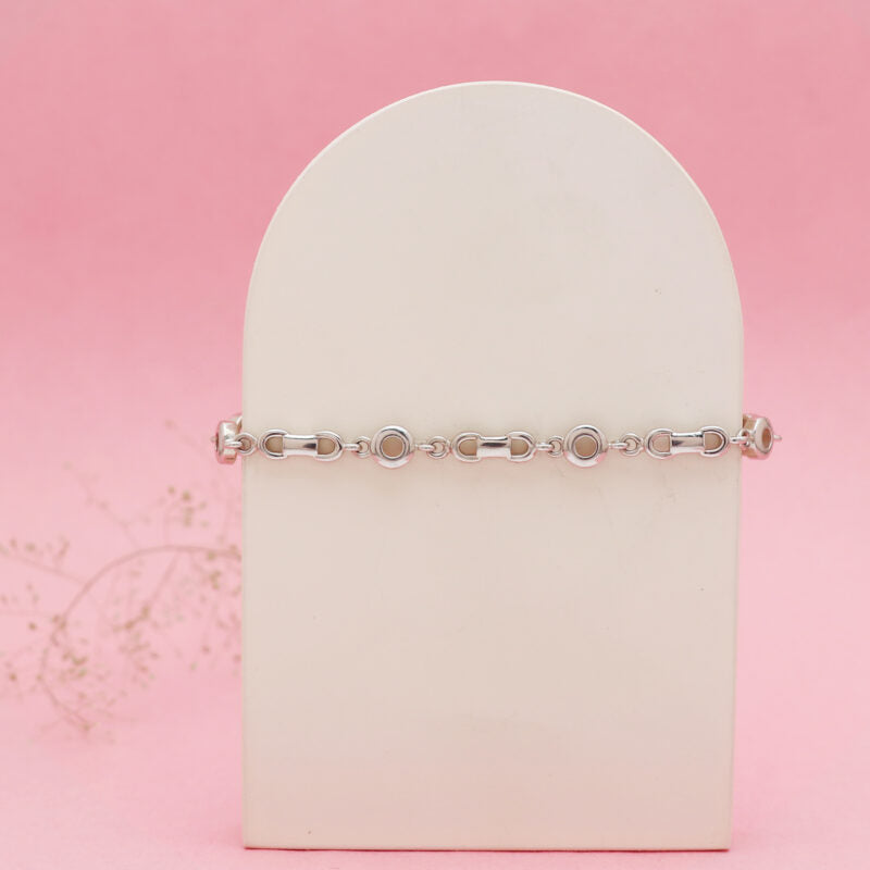 Silver Majestic Circle Bracelet