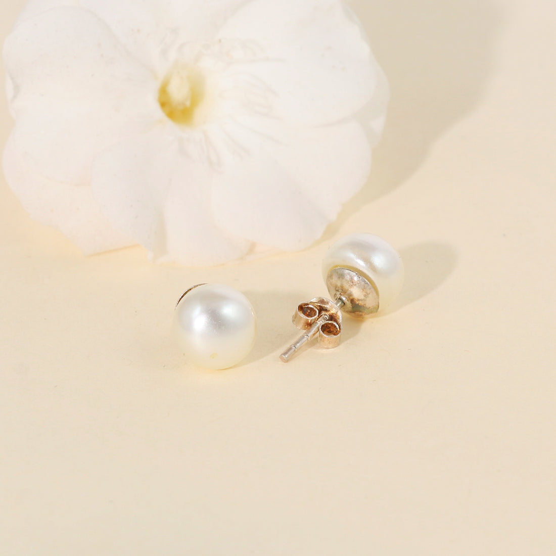 Silver Classic Pearl Stud Earrings
