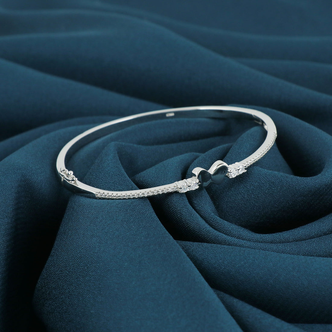 Silver Charming Ember Kada