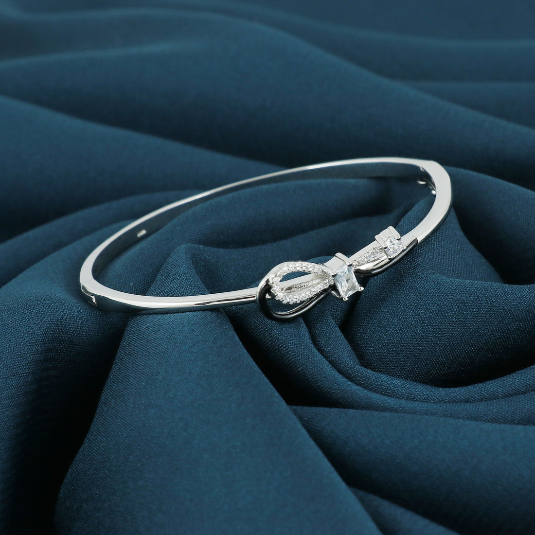 Silver Mystical Veil Kada