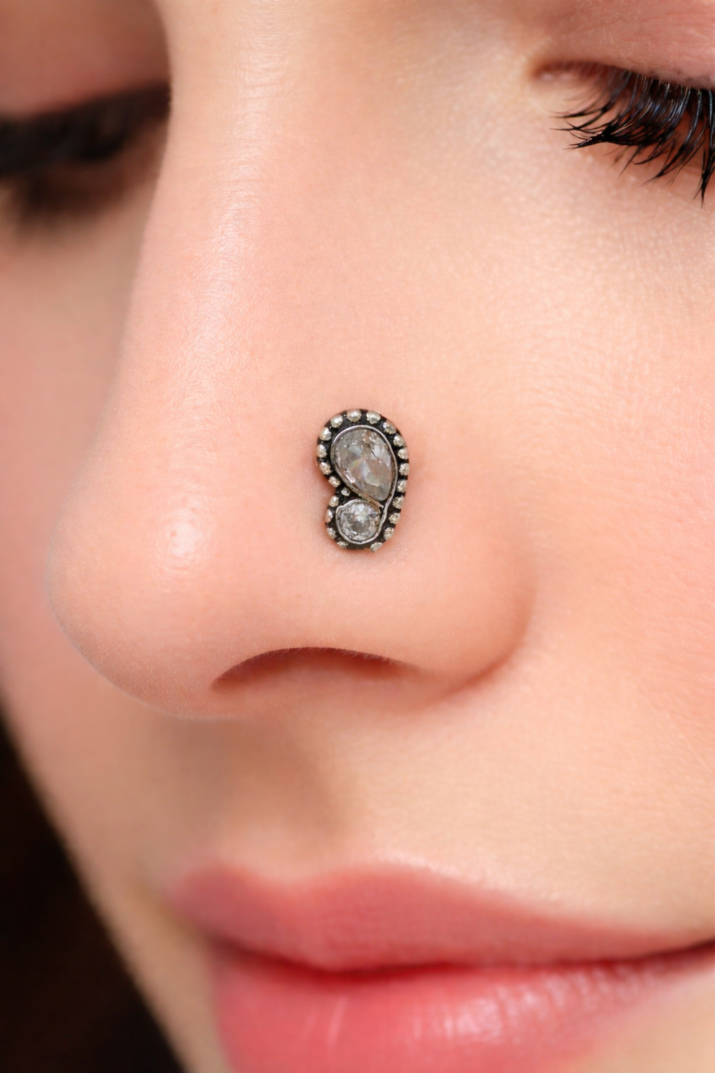 Silver Oxidised Grace Nose Pin