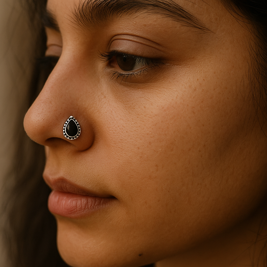 Silver Black Drop Nosepin