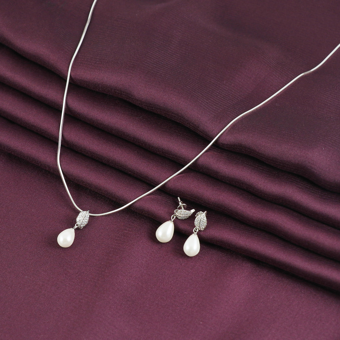 Silver Leaf Pearl Set