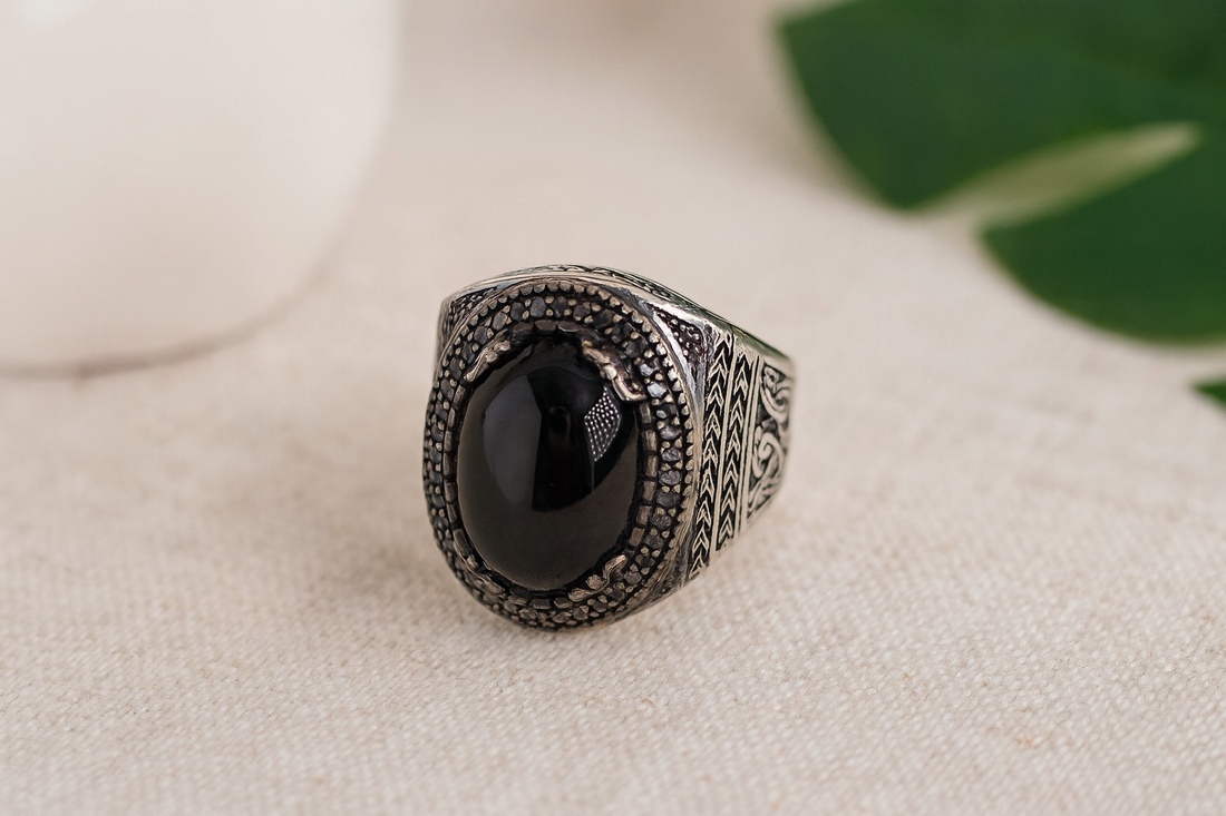 Vintage Black Onyx Silver Ring