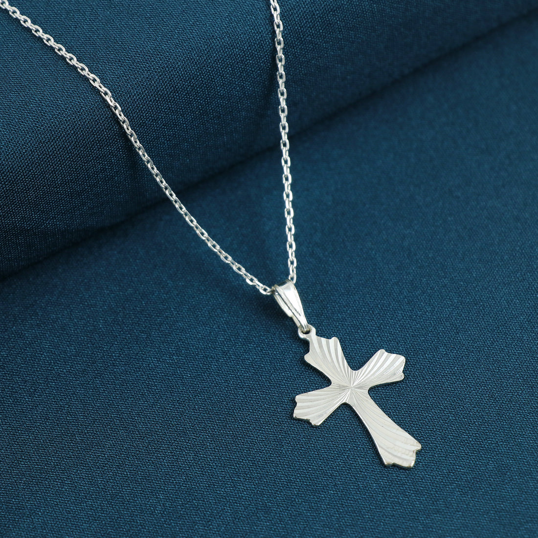 Silver Radiant Faith Chain Pendant