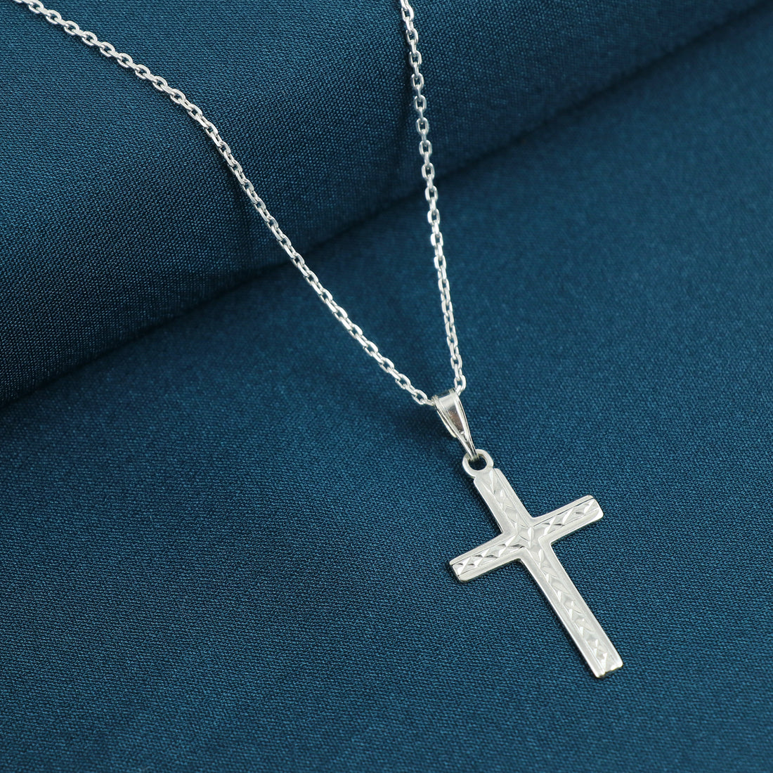 Silver Faith Cross Chain Pendant