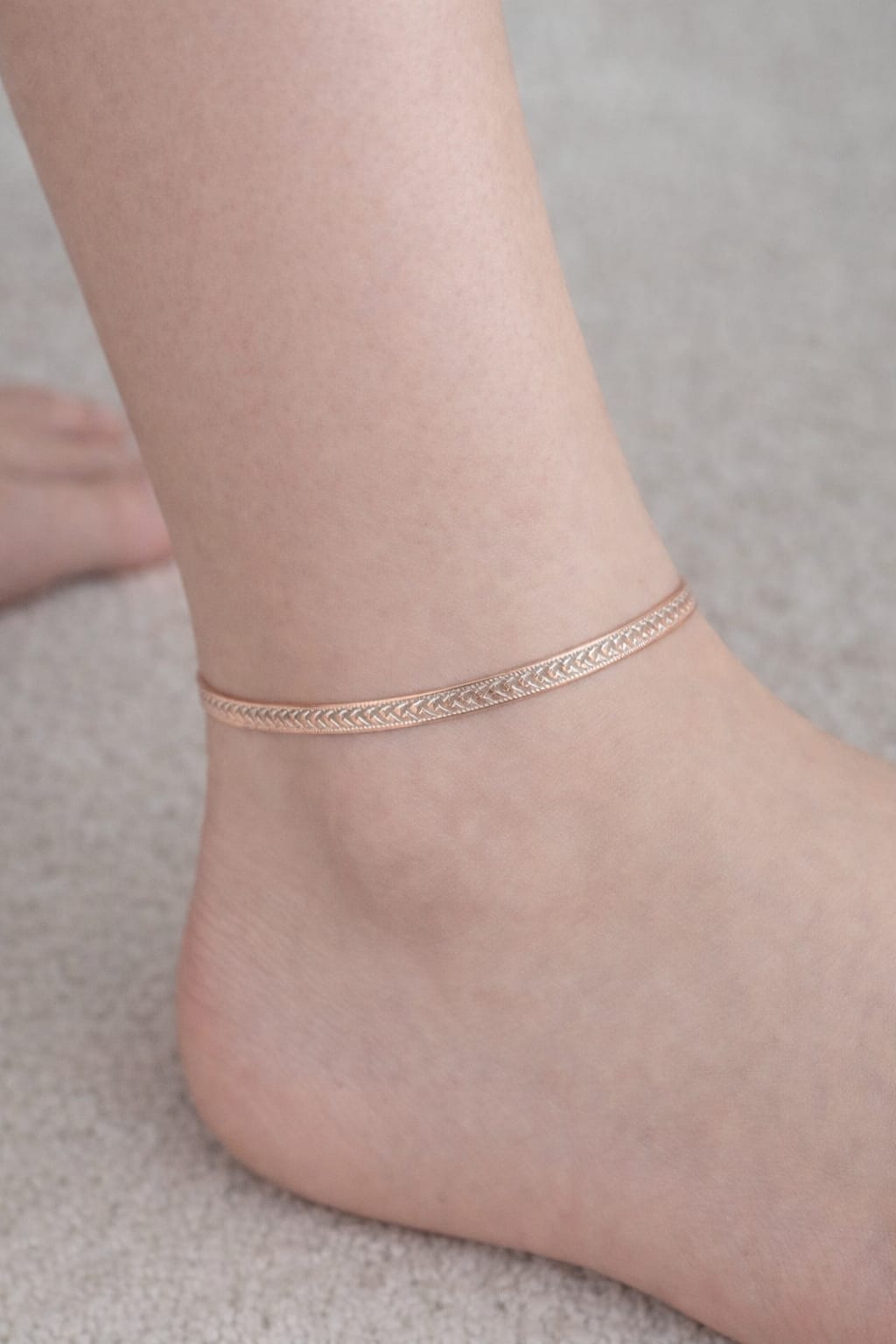 Rose Glow Engraved Anklet