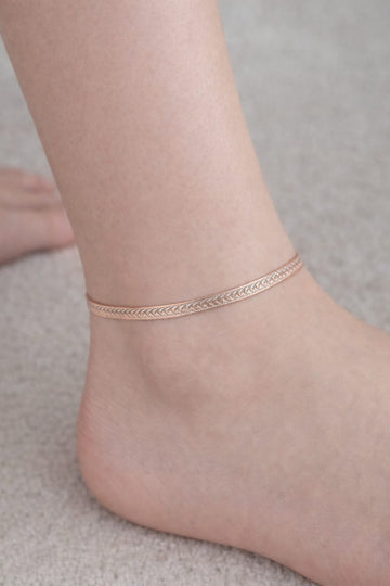 Rose Glow Engraved Anklet