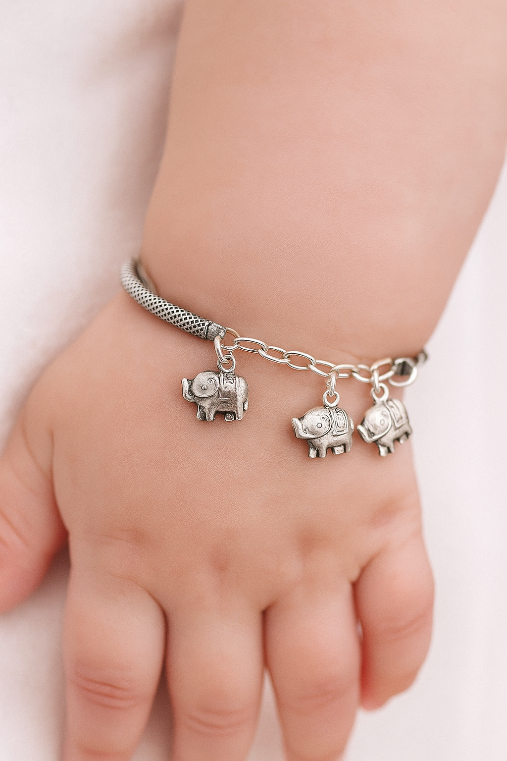 Silver Toddlers Elephant Charm Kadli Set
