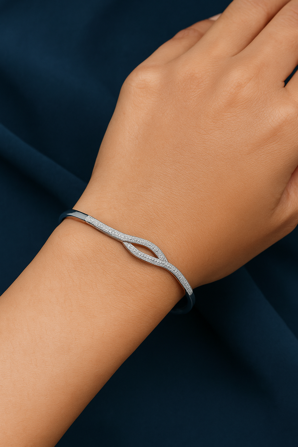 Silver Seraphic Shine Kada