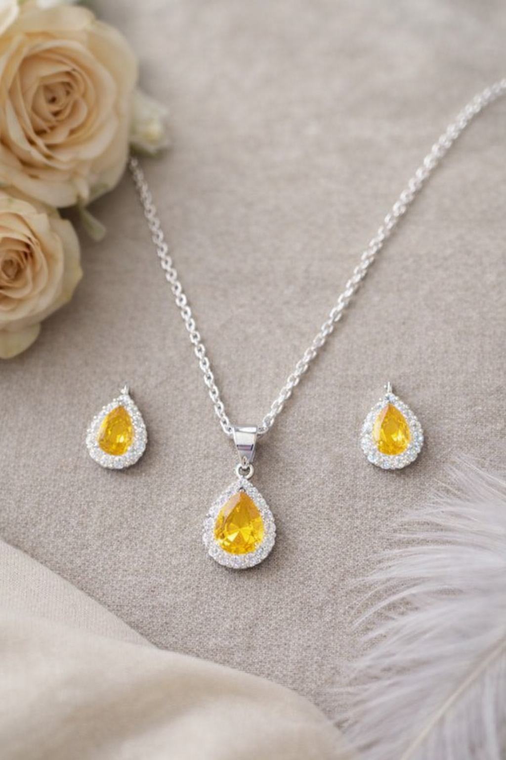 Golden Glow Pendant Set