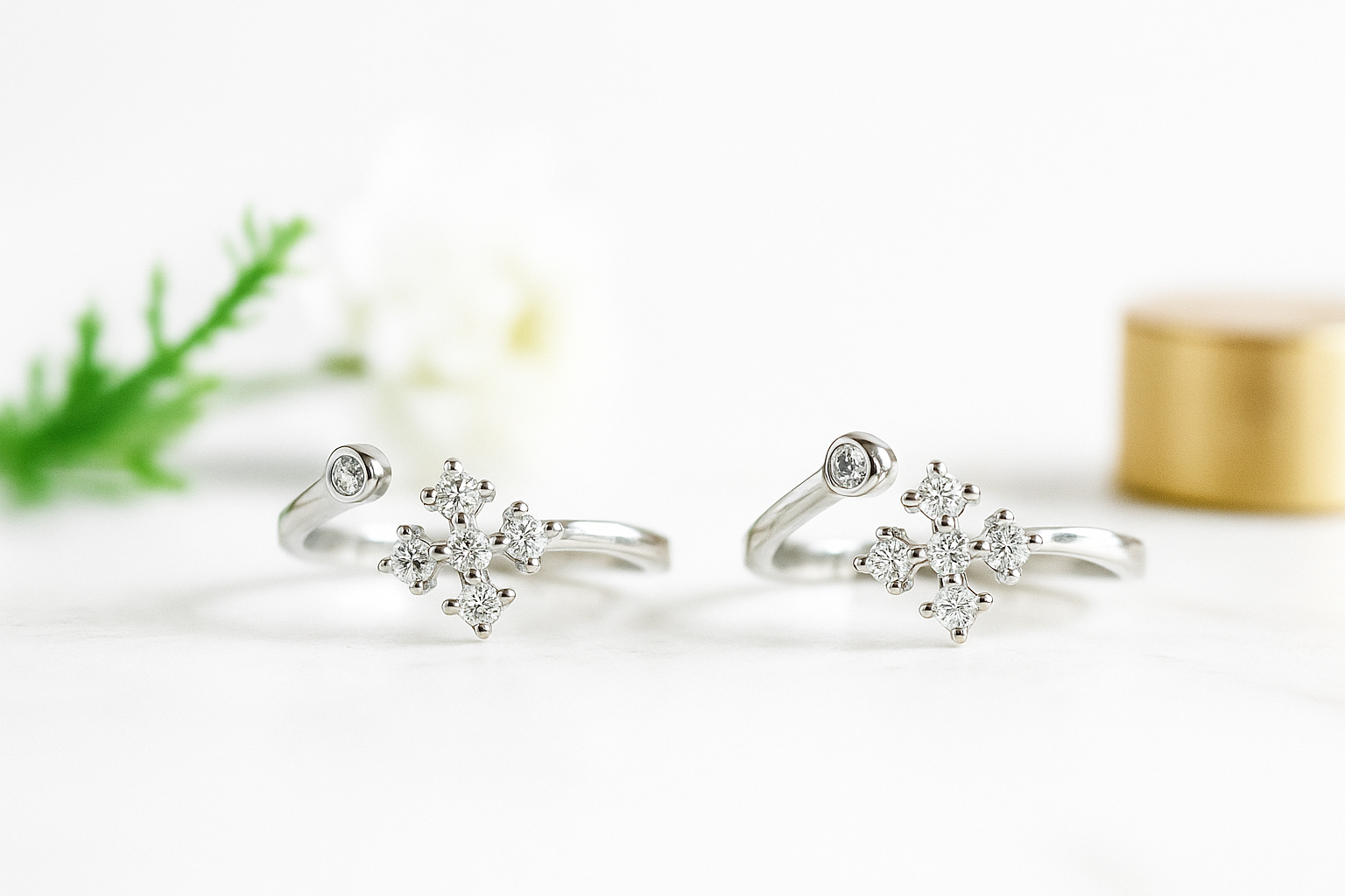 Snowflake Sparkle Toe Rings