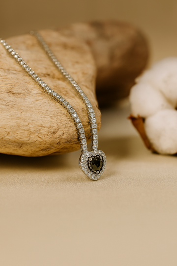 Heart Elegance Black Stone Pendant