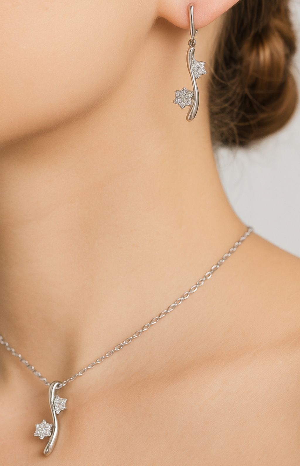 Silver Delicate Leaves Pendant Set