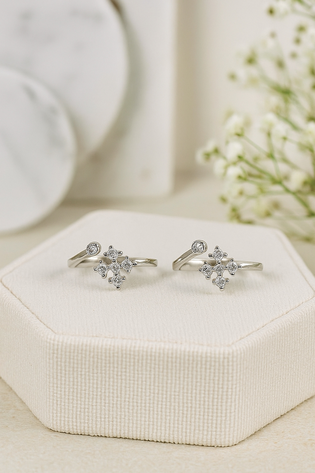 Snowflake Sparkle Toe Rings