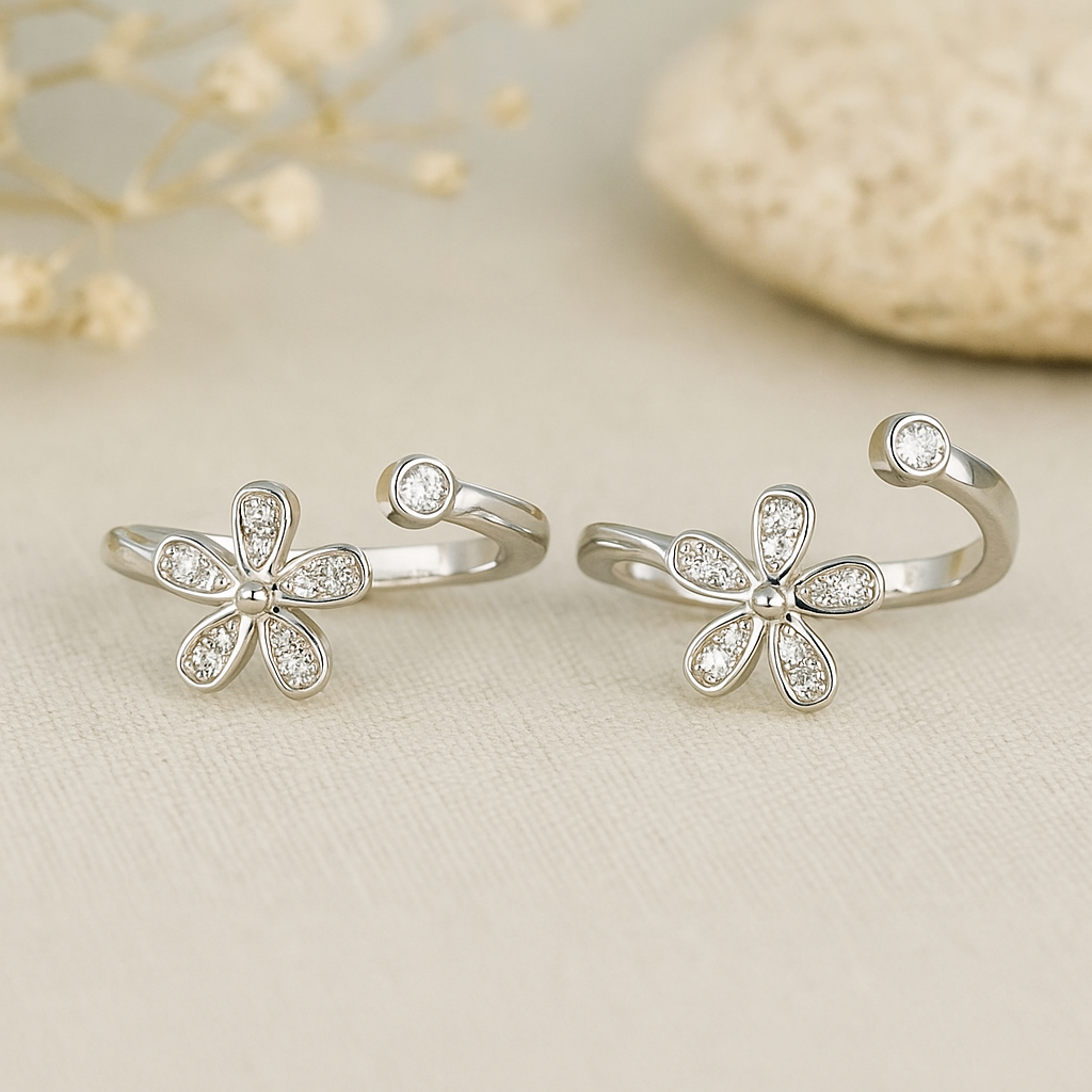 Blossom Shine Toe Rings