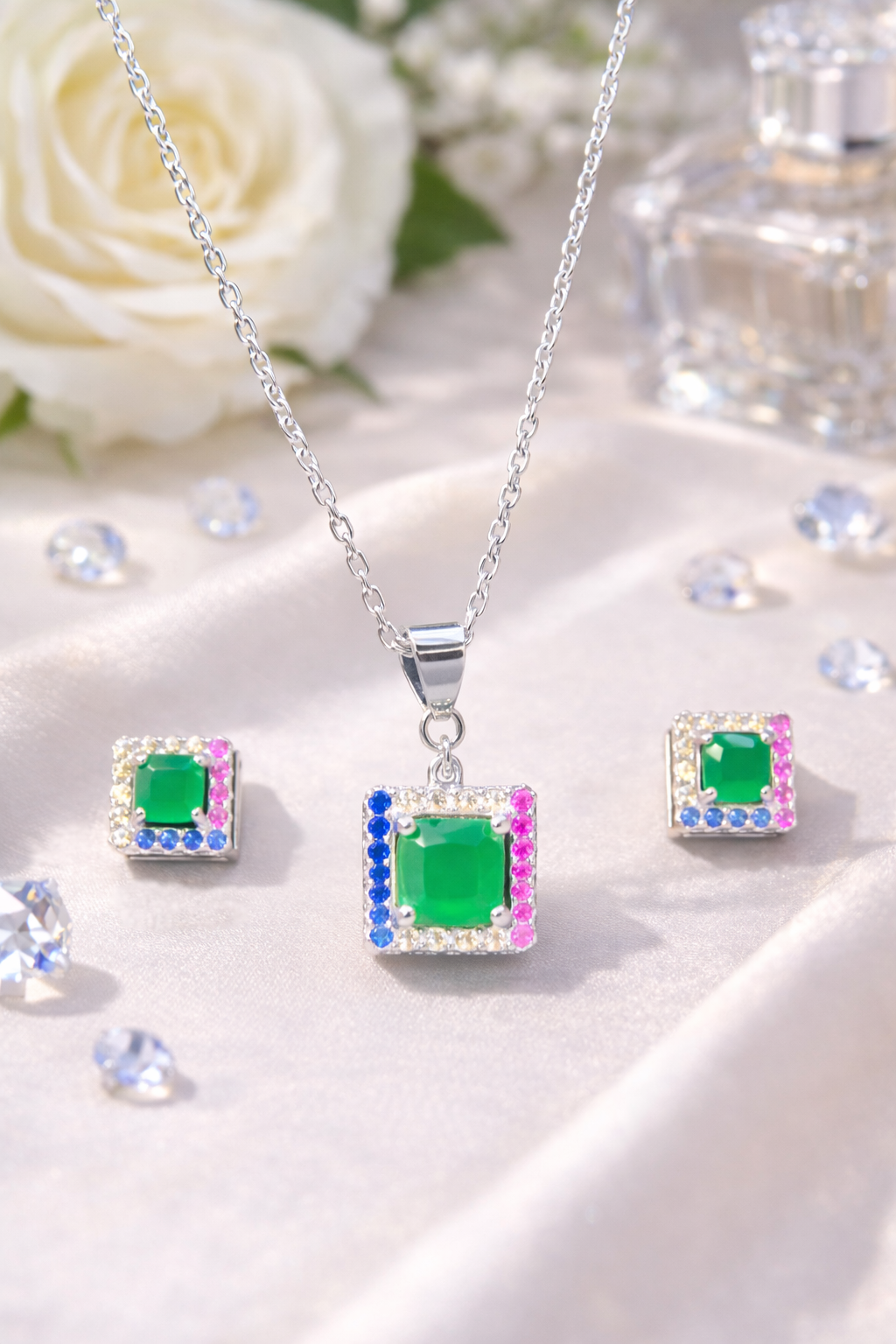Emerald Royale Square Pendant Set