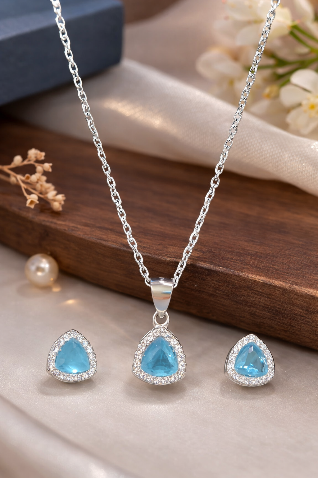 Sky Bloom Pendant Set