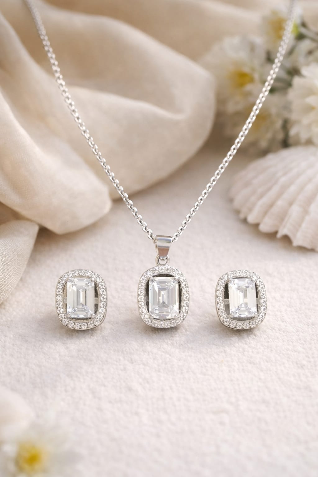 Champagne Glow Emerald Set