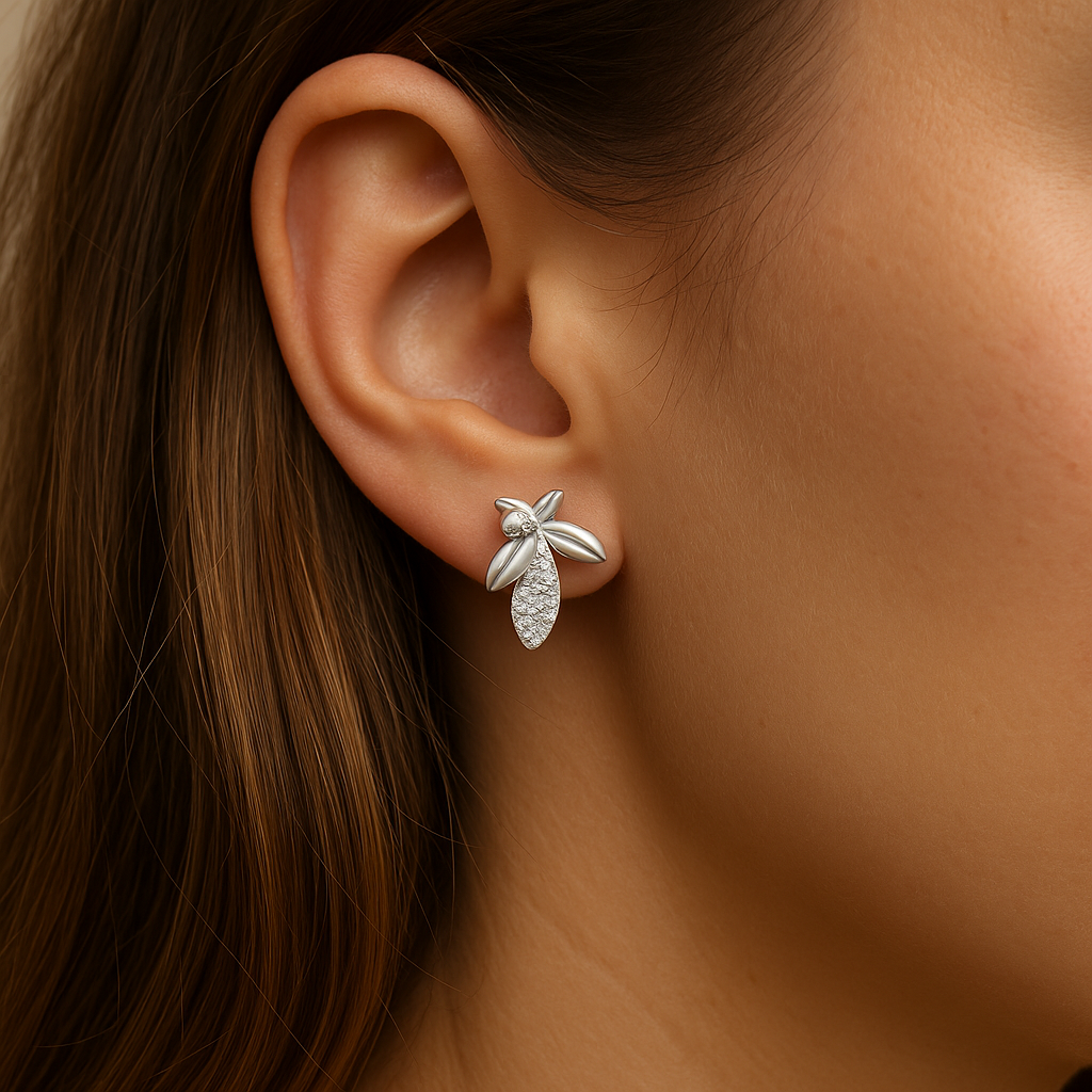 Silver Delightful Leaf Earring