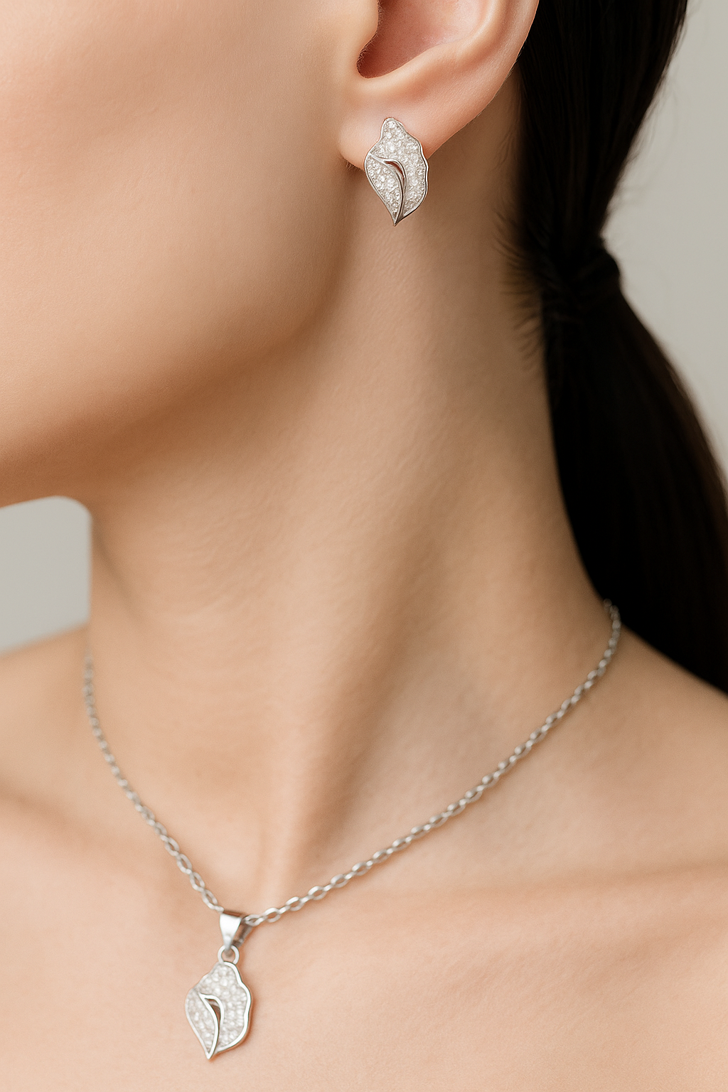 Silver Crystal Bloom Design