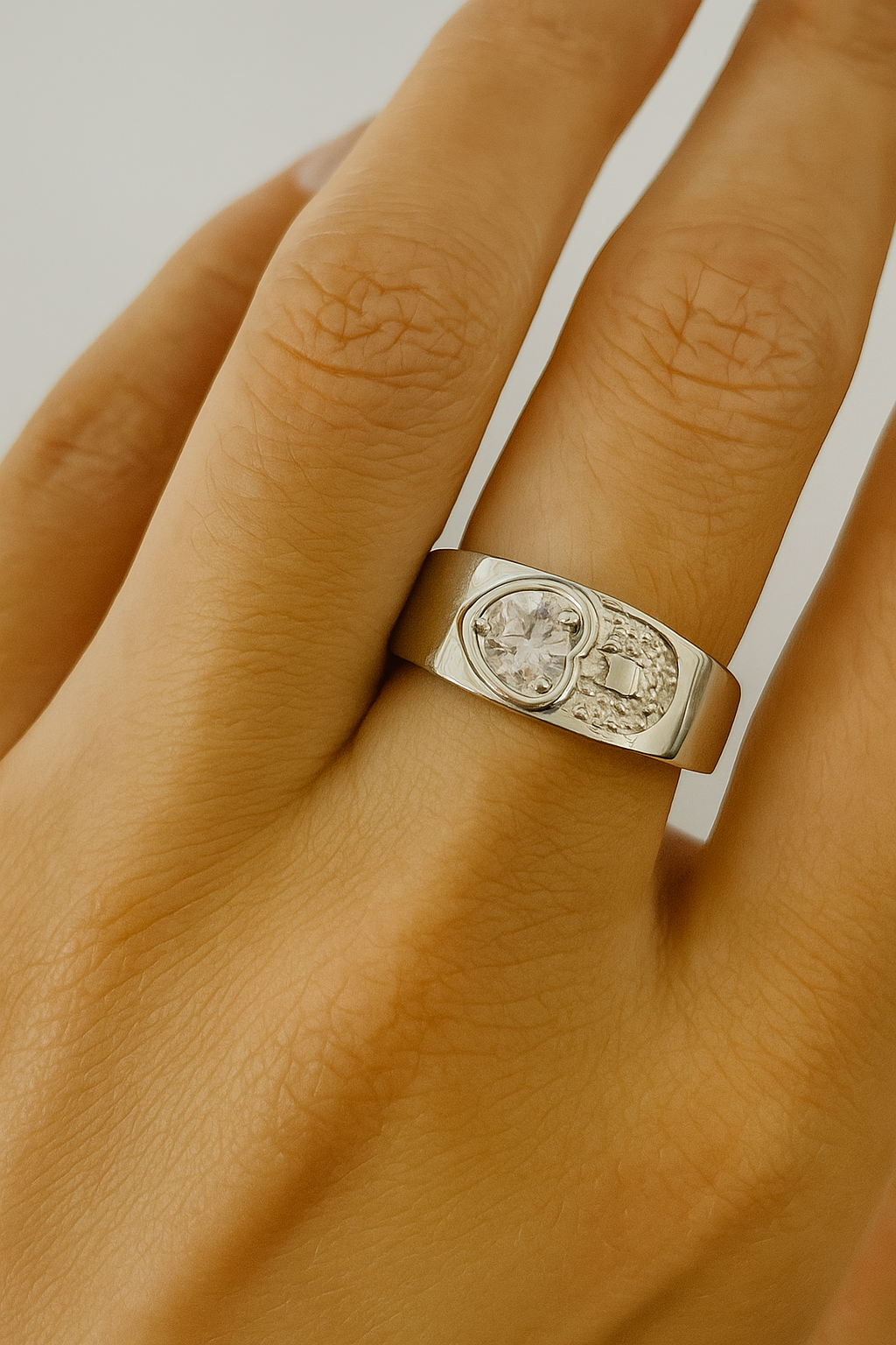 Silver Gleaming Grace Ring