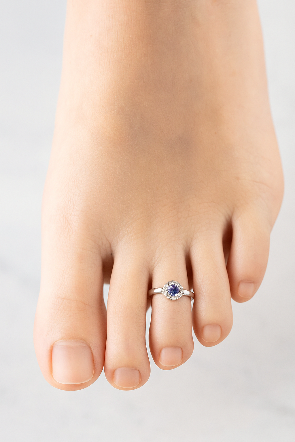 Silver Velvet Gleam Toering