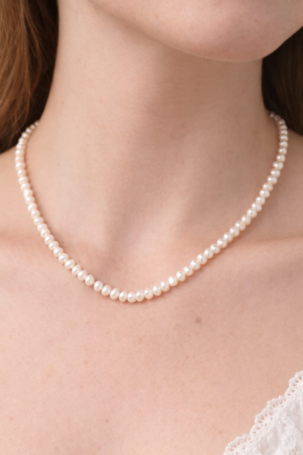 Classic Pearl Elegance Necklace