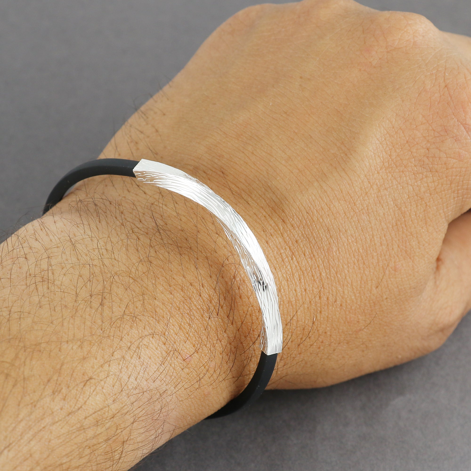 Silver Elegant Twisted Bracelet